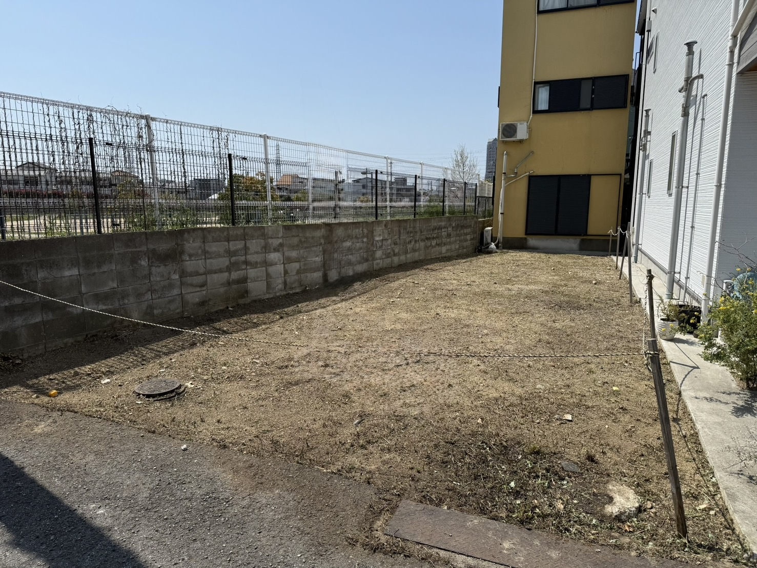 100㎡の雑草・低木をまとめて整地 After